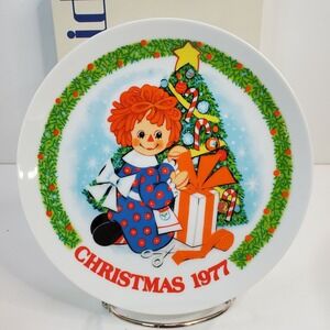 Vintage Schmid 1977 Raggedy Ann Limited Edition Christmas Ceramic Plate 7.25"